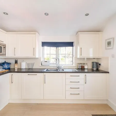 Holiday home 1 Borrans Park House *